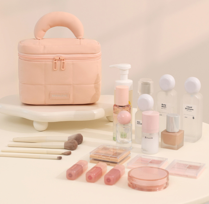 2026 New Portable Waterproof Large-Capacity Makeup & Toiletry Bag for Travel Cosmetics Storage